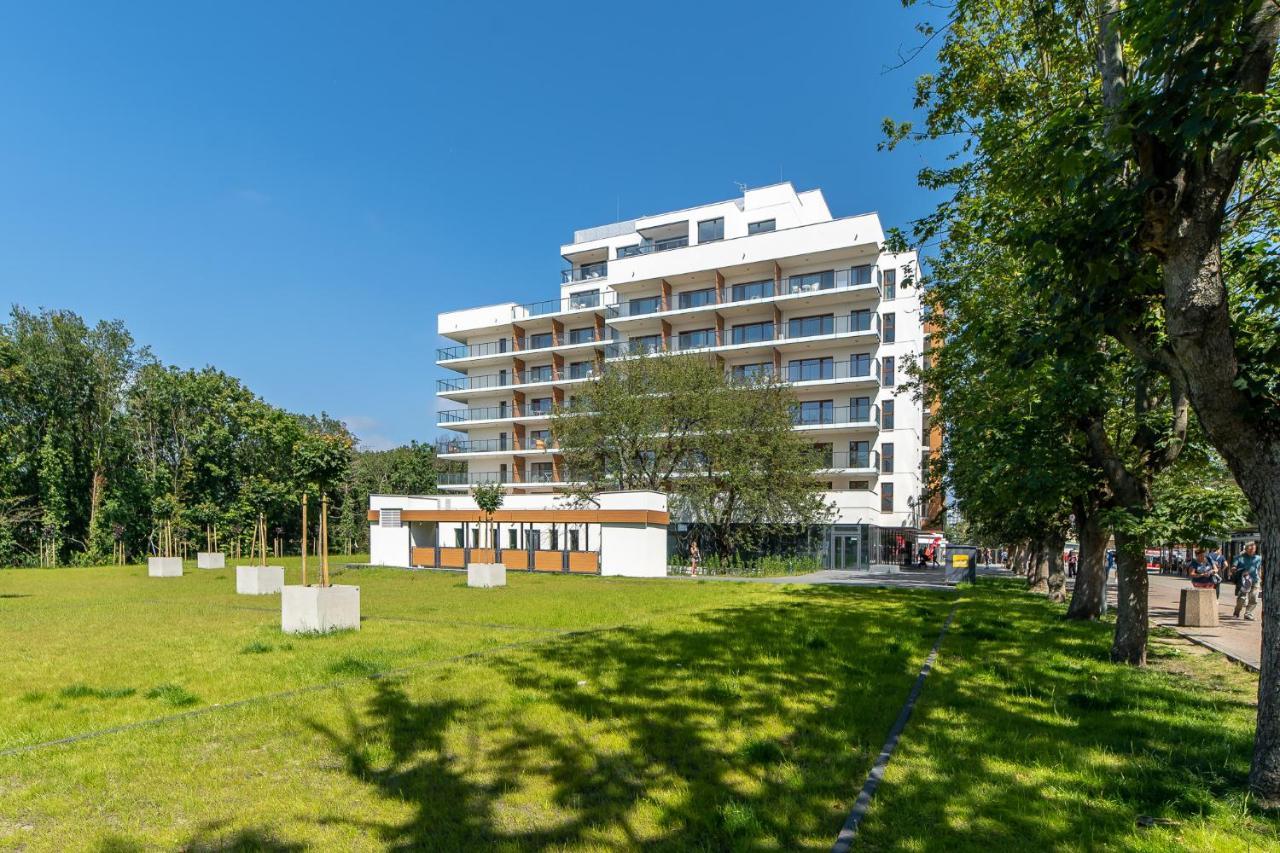 Family Holiday Apartment Aquamarina Prima By Noclegi Renters Miedzyzdroje Dış mekan fotoğraf